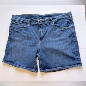 Levi’s Denim Shorts - Dark Wash - Sz 34